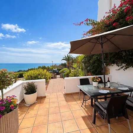 Dom wakacyjny Luxury House - Montesol